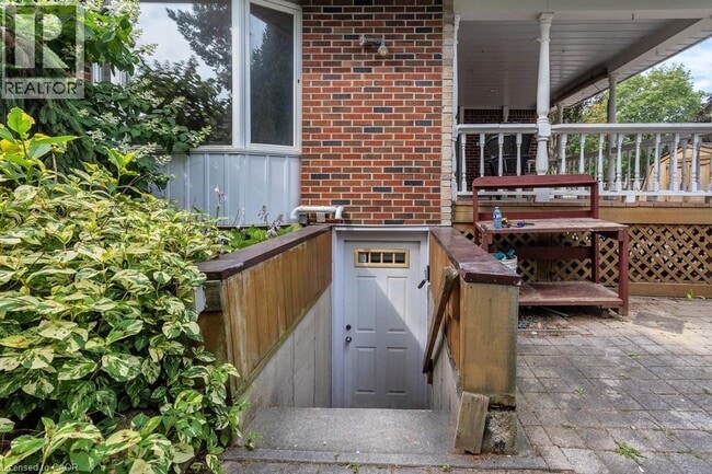 Building Photo - 34 Windermere Crescent