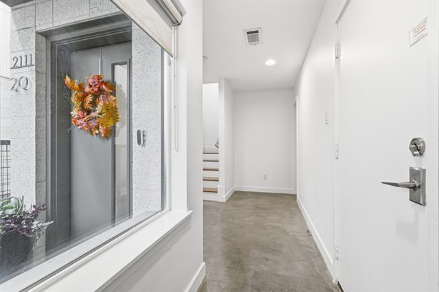 Foto del edificio - 2111 Bennett Ave