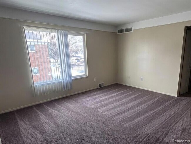 Foto del edificio - 16481 E 10 Mile Rd