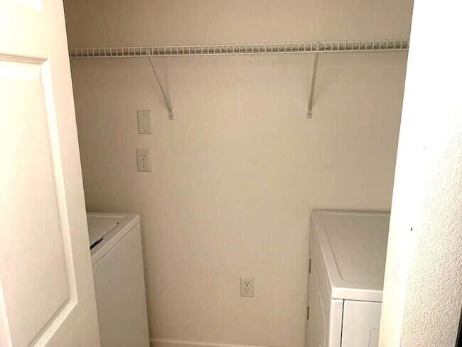 Foto del edificio - 251 SW Palm Dr