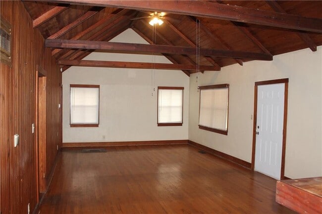 Building Photo - 855 Azalea Rd
