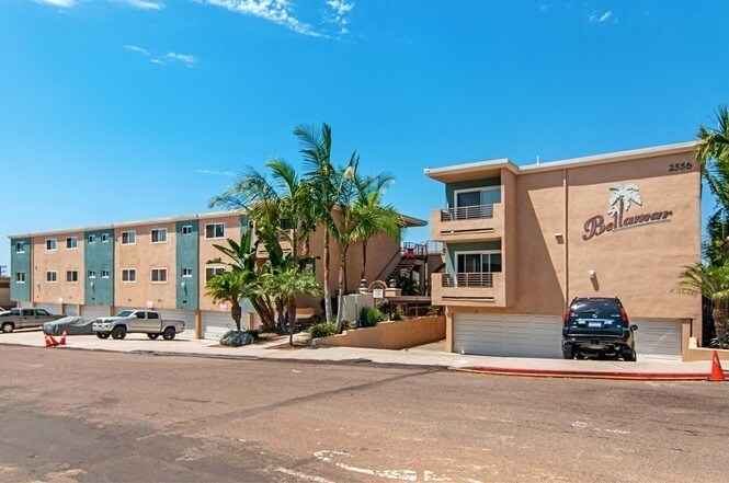 Primary Photo - Charming Bay Park Condo For Rent!