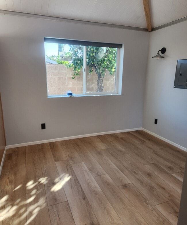 Building Photo - 7943 Woodlake Ave