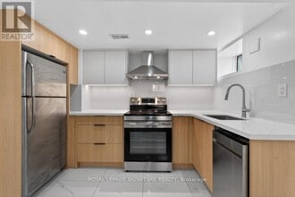 Building Photo - 146 Coleridge Ave