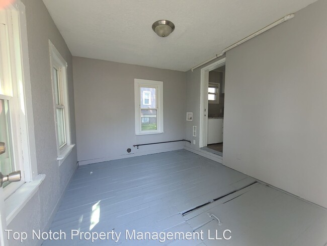Foto del edificio - 2 br, 1 bath House - 1443 W 4th St