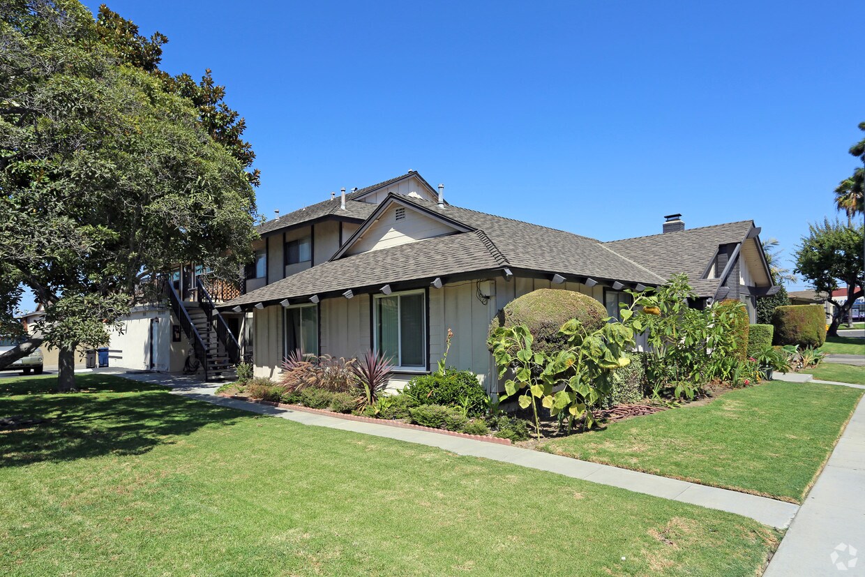 Primary Photo - 7331 Toulouse Dr