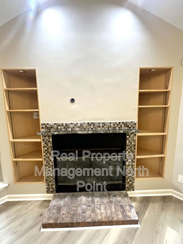 Foto del edificio - 3030 Steeplechase Dr