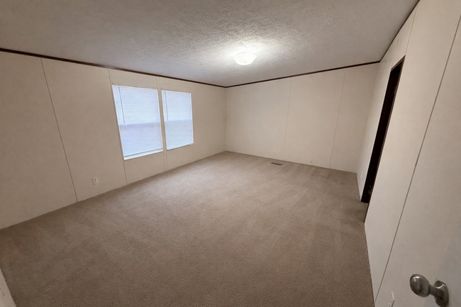 Building Photo - 105 Campbell Dr