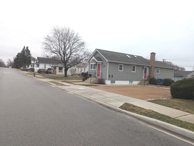 Foto del edificio - 1708 N Center St