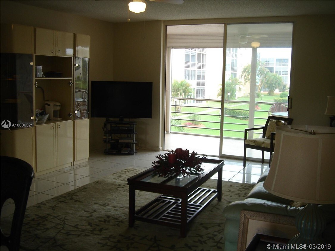 315 SE 11th Terrace Unit 206, Dania Beach, FL 33004 Condo for Rent in