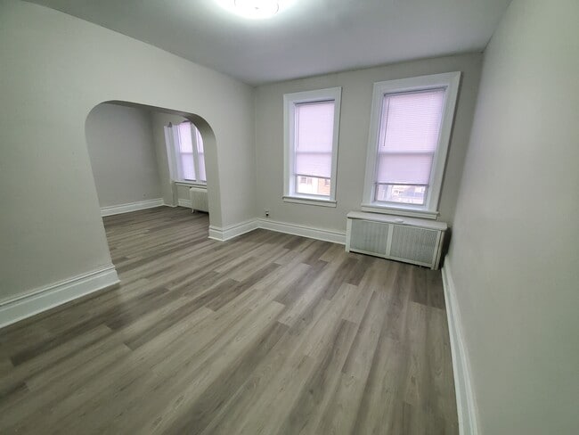 Building Photo - 25 Kensington Ave