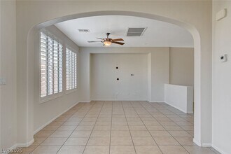 Building Photo - 9734 Maspalomas St