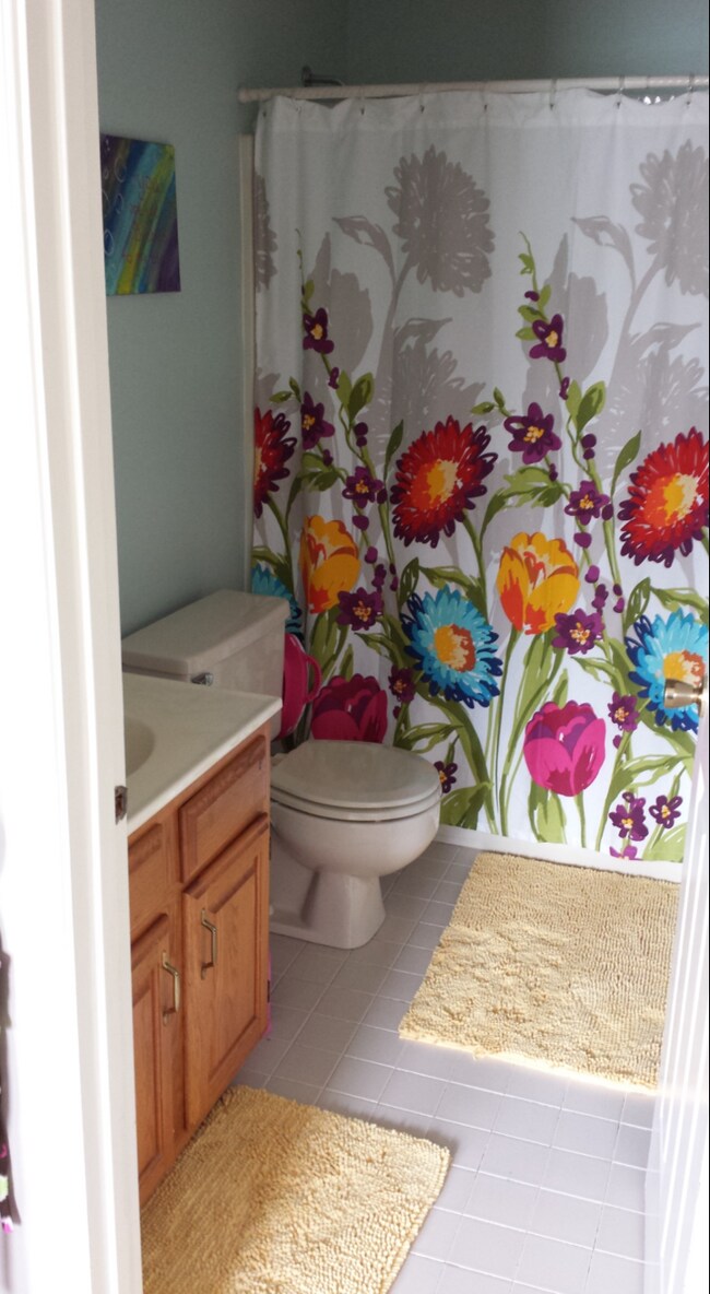 Bath with tub - 891 Sturbridge Ln