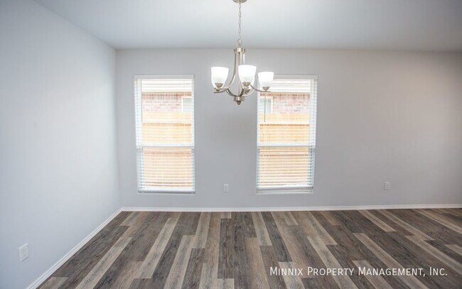 Building Photo - 5607 Kemper St