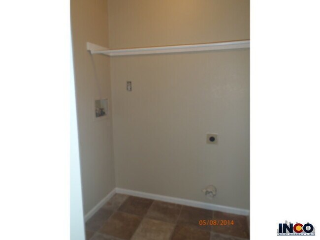 Building Photo - 5534 Alcott St