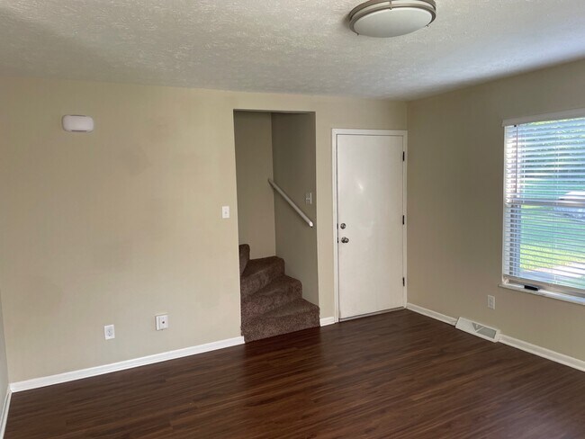 Foto del edificio - 9208 Pasadena Cir