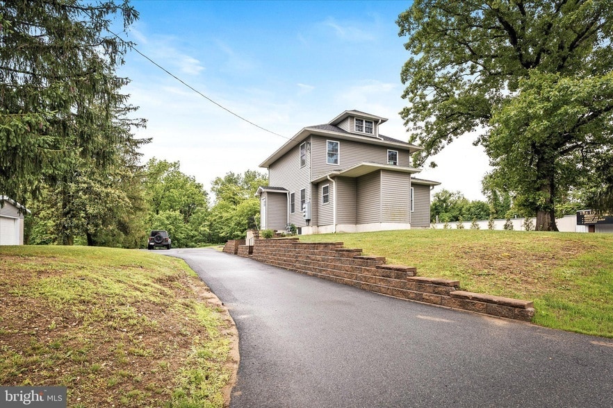 Primary Photo - 1253 Yardville Allentown Rd