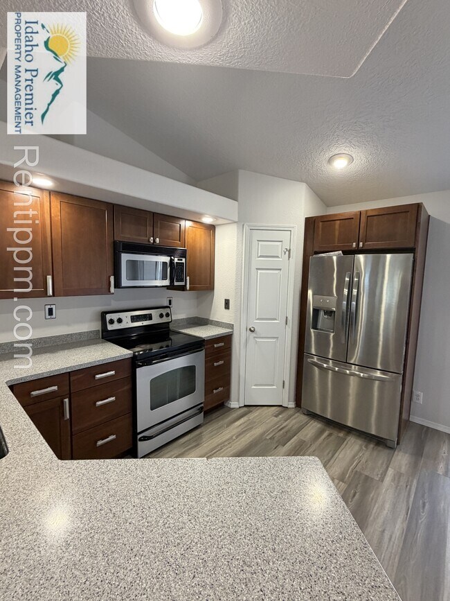 Foto del edificio - 2200 E Grapewood Dr