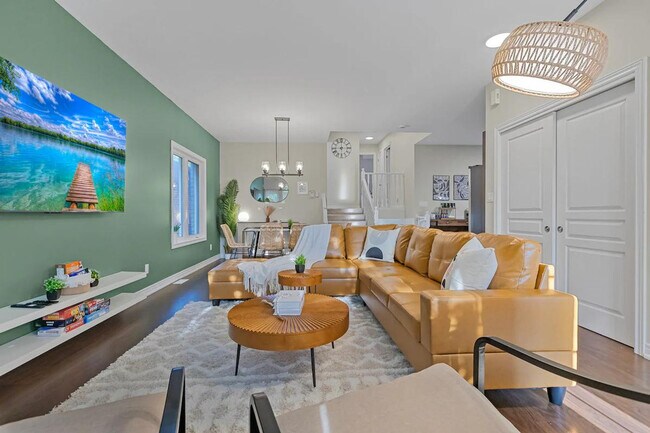 Building Photo - 115 Tuliptree Rd