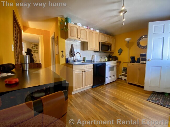 Building Photo - 87 Summer St