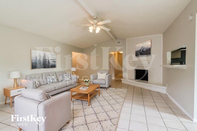 Foto del edificio - 9819 Kiwi Ln