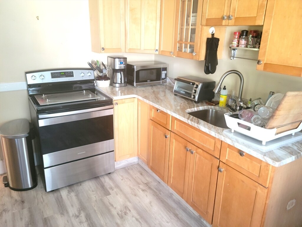 Foto principal - 977 Hancock St