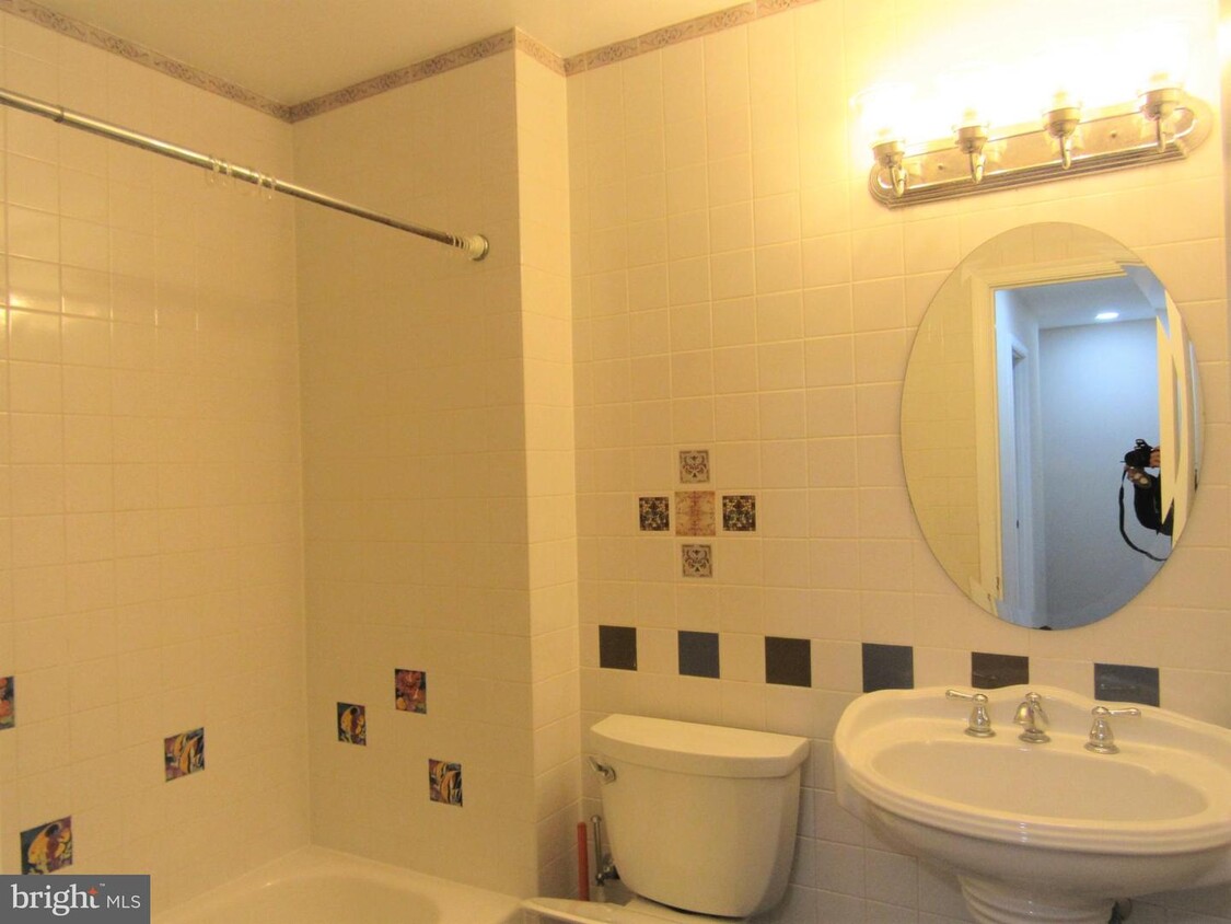 Primary Photo - 4402 Chase Park Ct