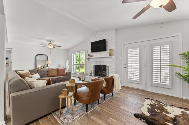 Photo - 2018 Sandy Trail House