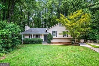 Building Photo - 1131 Hershey Dr