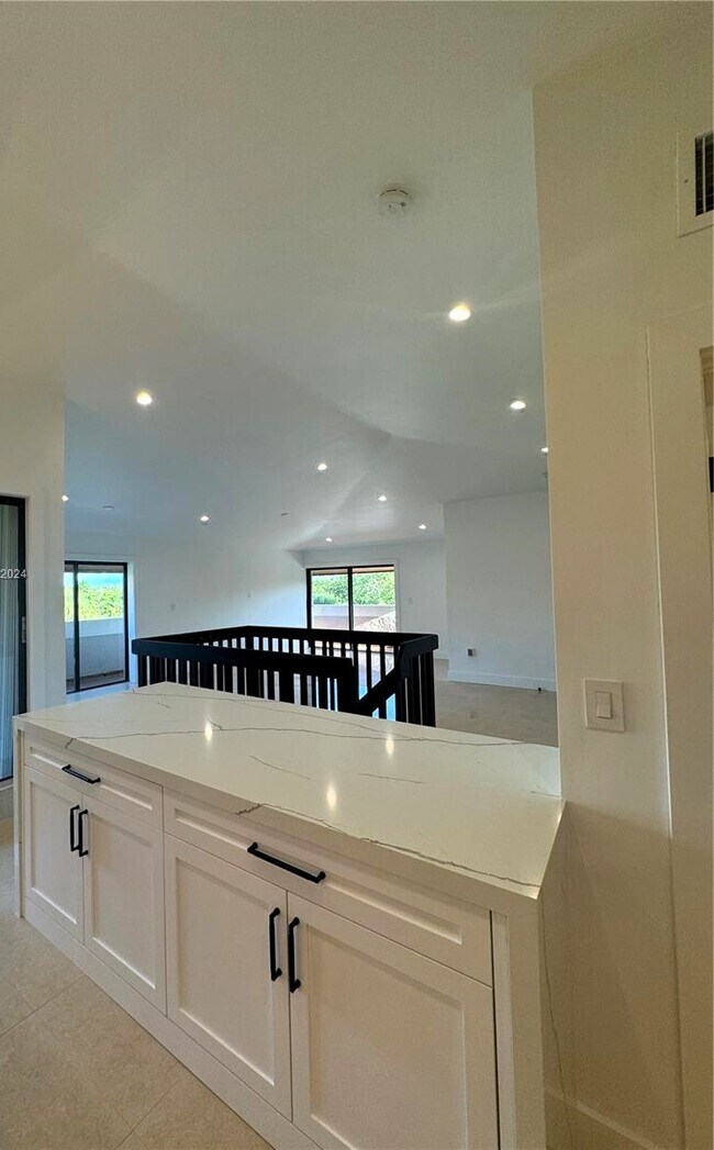 Foto del edificio - 9001 SW 94th St