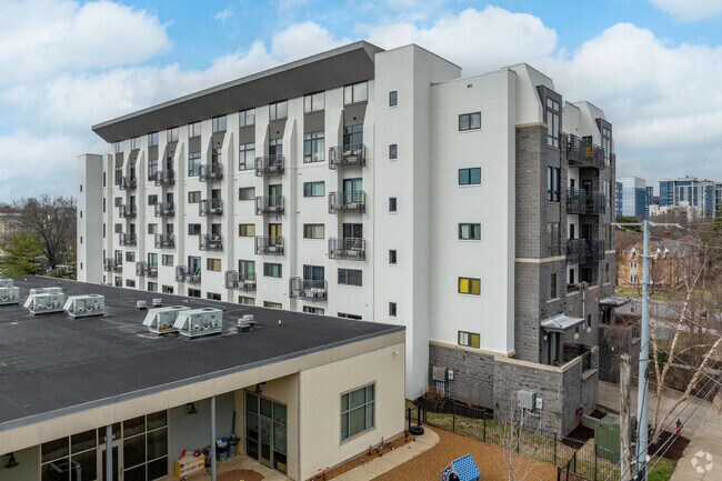Foto del edificio - 1101 18th Ave Condominiums