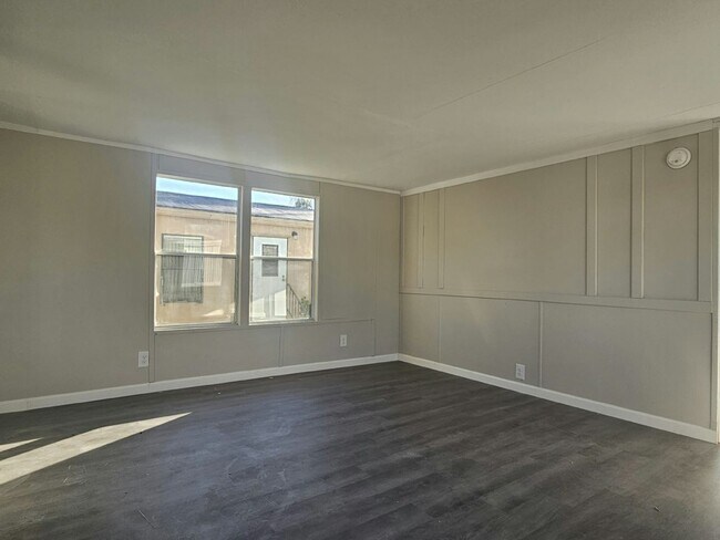 Foto del edificio - 6280 Hamilton Dr