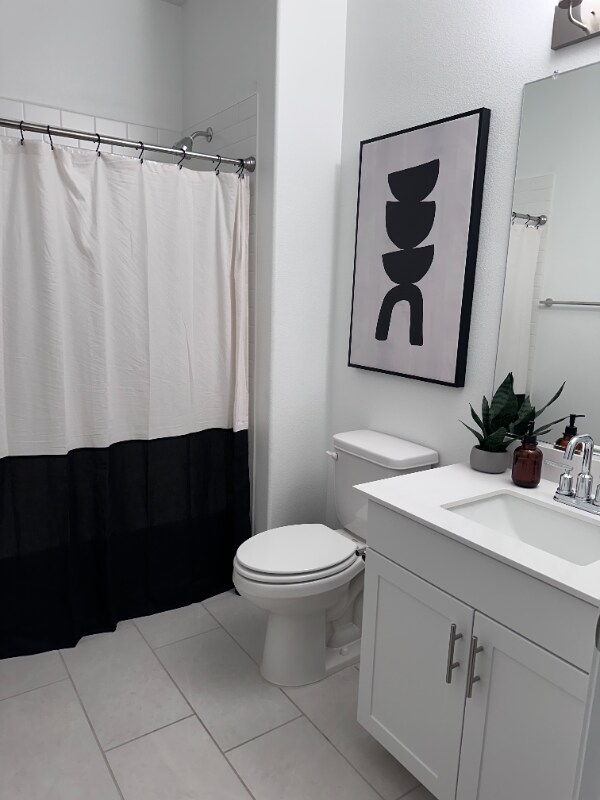 Foto del edificio - 7783 Howard Ct