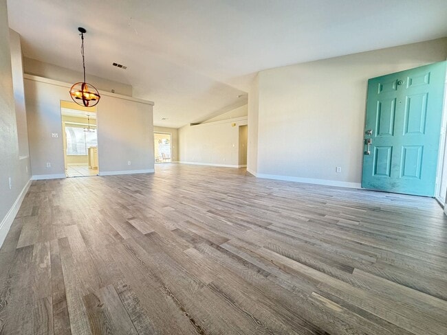 Building Photo - Newly Remolded Open Floor Plan One-Story 3 bedrooms & 2 Baths Home