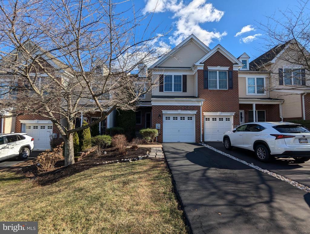 Foto principal - 2393 S Whittmore St