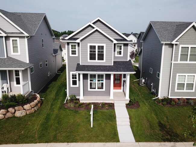 Building Photo - 1598 Star Light Dr