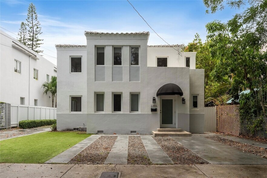Photo - 2356 SW 16th Ave