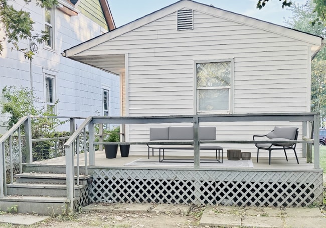 Back of House - 1552 Manchester Ave