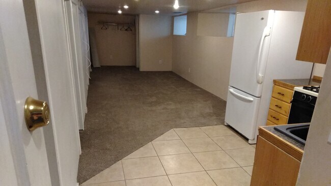 Family Room - 523 S 1200 E
