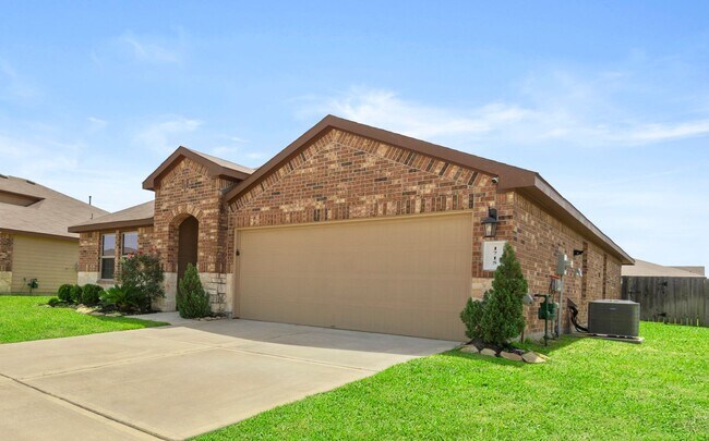 Building Photo - Modern Comfort in Rosenberg’s Sunset Cross...