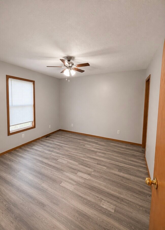 Foto del edificio - 1607 N Grant Ave