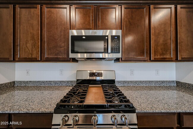 Foto del edificio - 25069 N 76th Dr