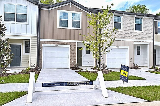 Building Photo - 38061 Elby Ln