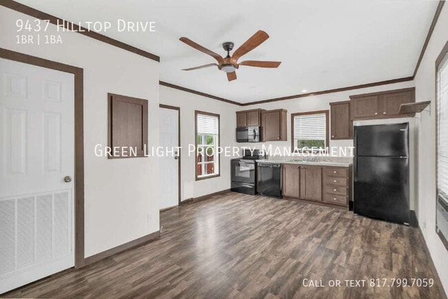 Building Photo - 9437 Hill Top Dr