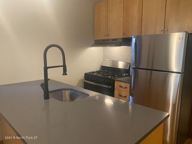 Foto del edificio - 1641 N North Park Avenue