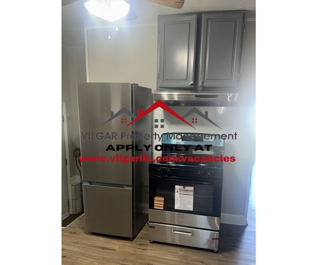 Foto del edificio - Step into comfort and convenience with this spacious 3-bedroom, 1-bathroom single-family home des...