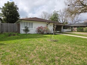 Building Photo - 3107 Prescott St