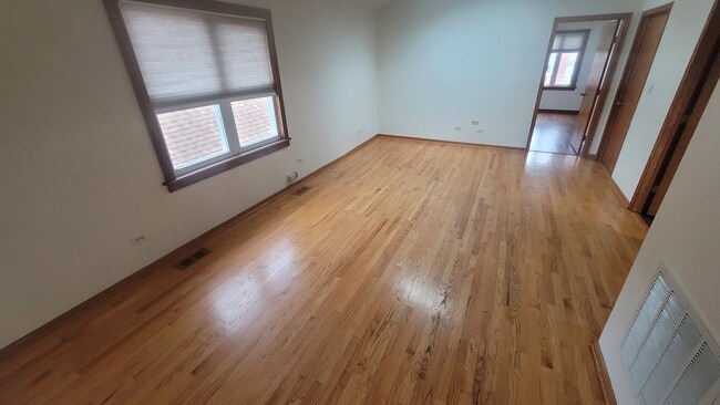 Building Photo - 2977 N Lawndale Ave