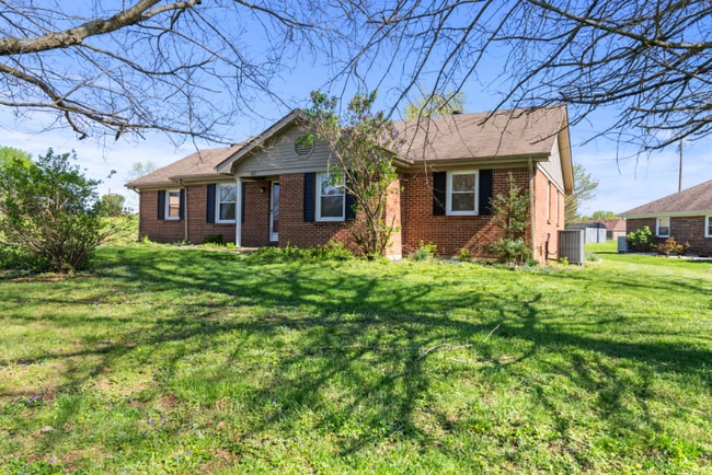 Building Photo - 157 Southern Dr