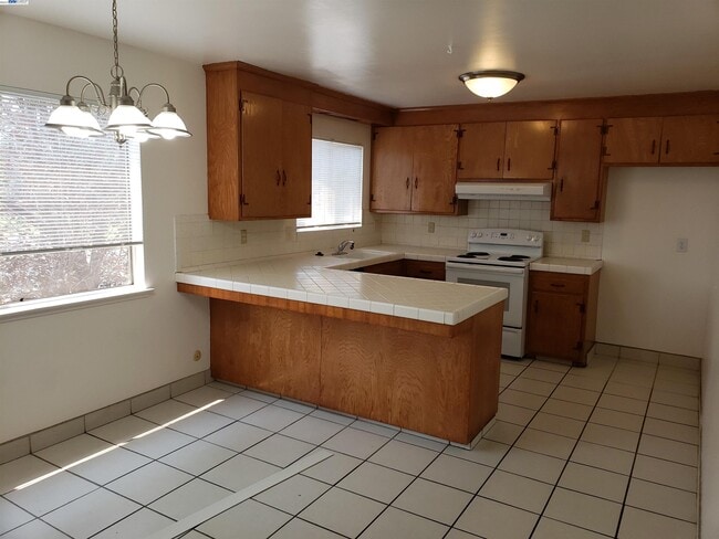 Building Photo - 4600 Eggers Dr
